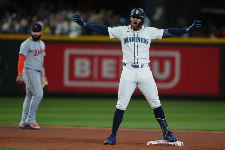 Mariners even series with Tigers